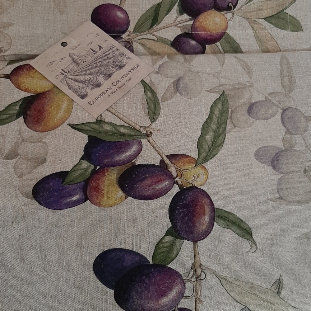 Tessitura Toscana Telerie Firenze 67" x 106" Italian Linen Tablecloth - Picture 16 of 16